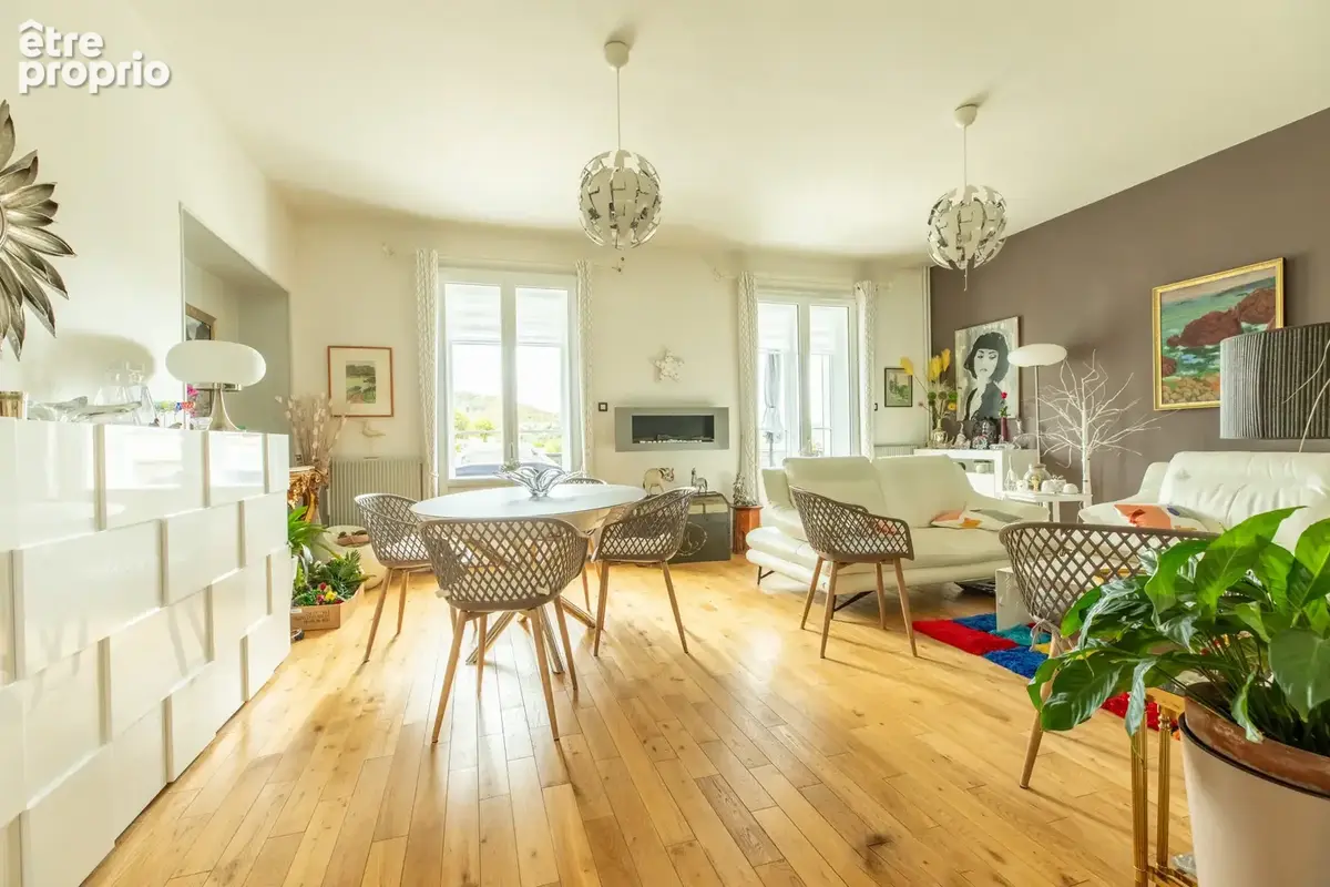 Chamalières, Appart F5, 120 m2, 6 balcons, 3 chbres, 2 toilettes, salle d'eau, salle de bains,  parking, cave, - photo 2