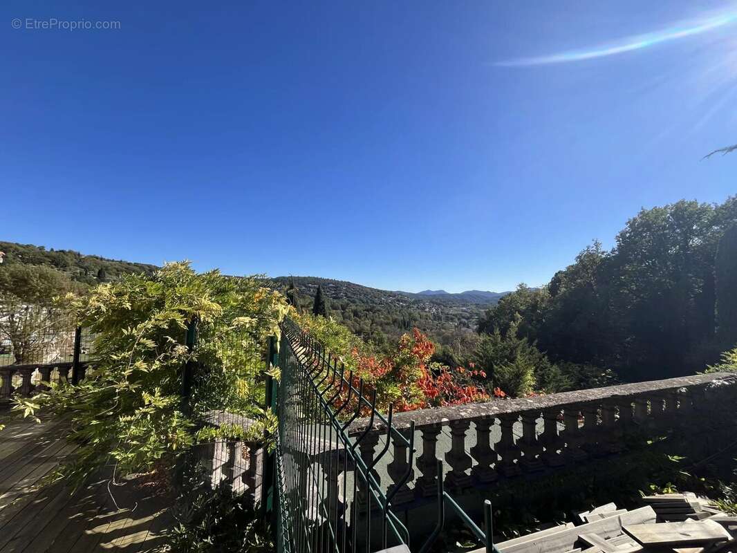 Maison à MONTAUROUX