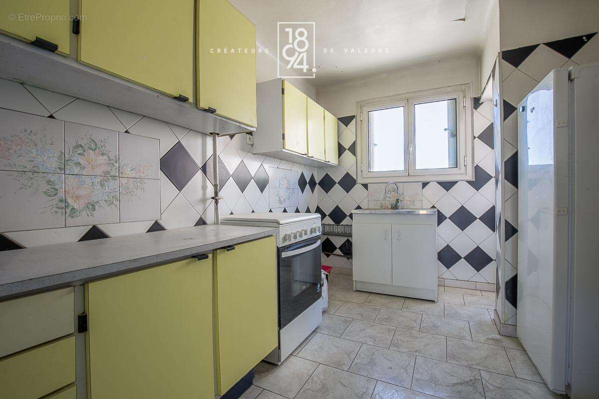 Appartement à MARSEILLE-11E