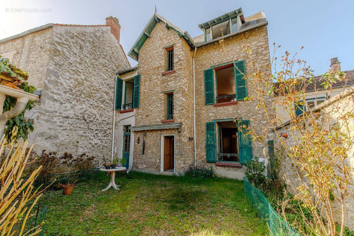 Maison à SERAINCOURT