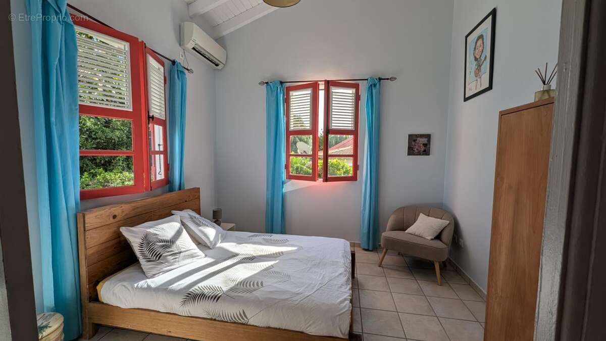 Maison à PETIT-BOURG