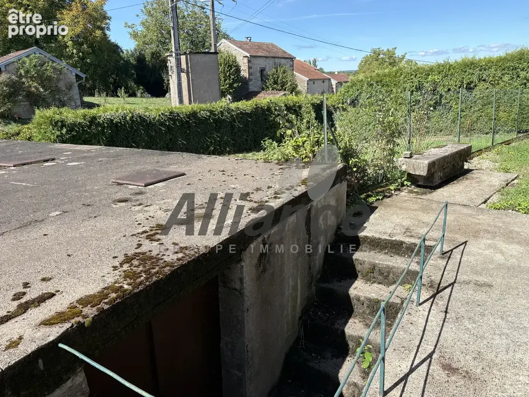Ferme  avec  dependances  et  terrain  centre   village    ailloncourt - photo 13
