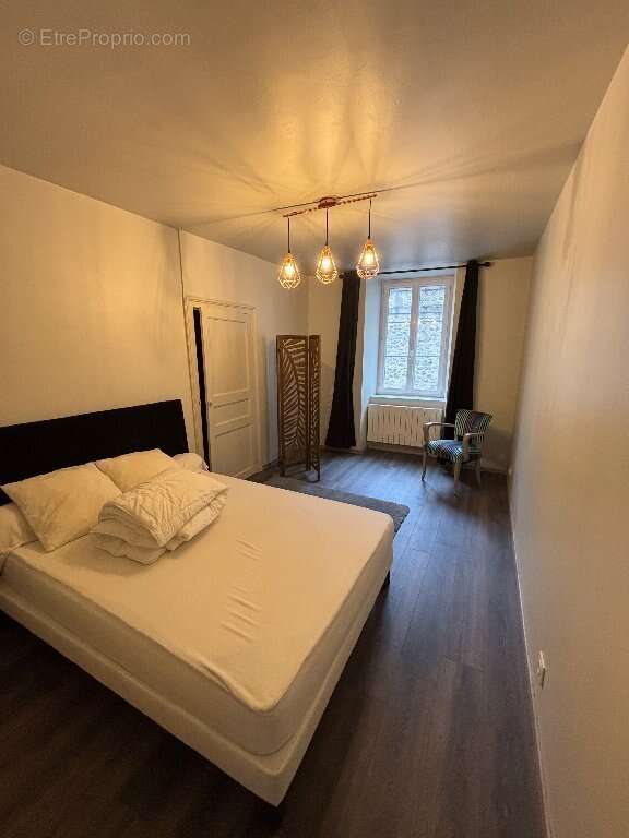 Appartement à CHATEAU-CHINON(VILLE)