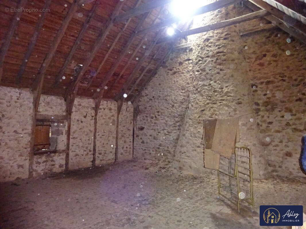 Maison à SAINT-ANGEL