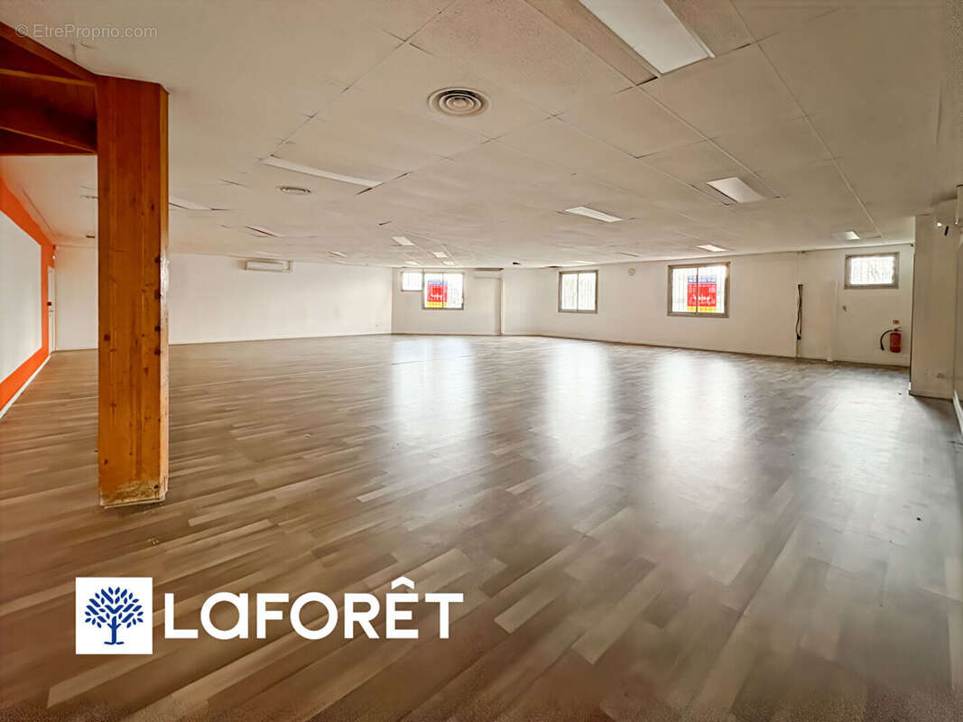 Commerce à BONDOUFLE