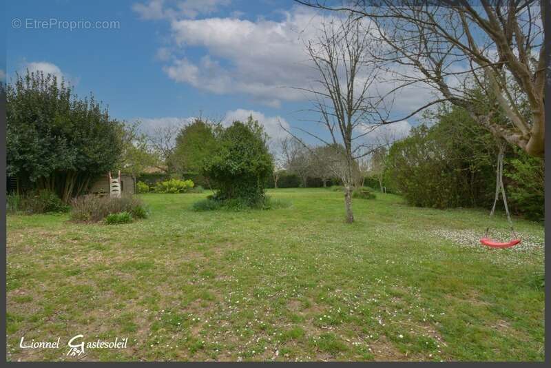 Maison à SAINT-QUENTIN-DE-CAPLONG