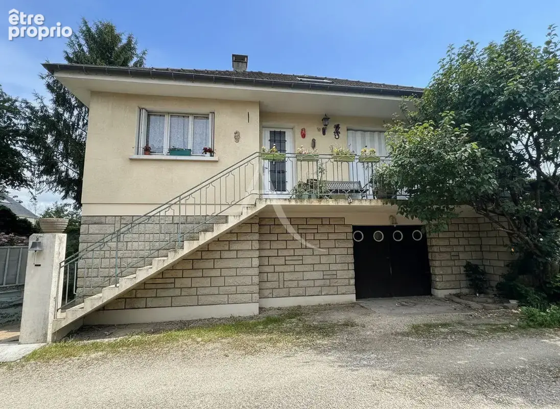 SERRIS BOURG - Env. 160 m² - 4 chambres - Terrain 588 m² - photo 8