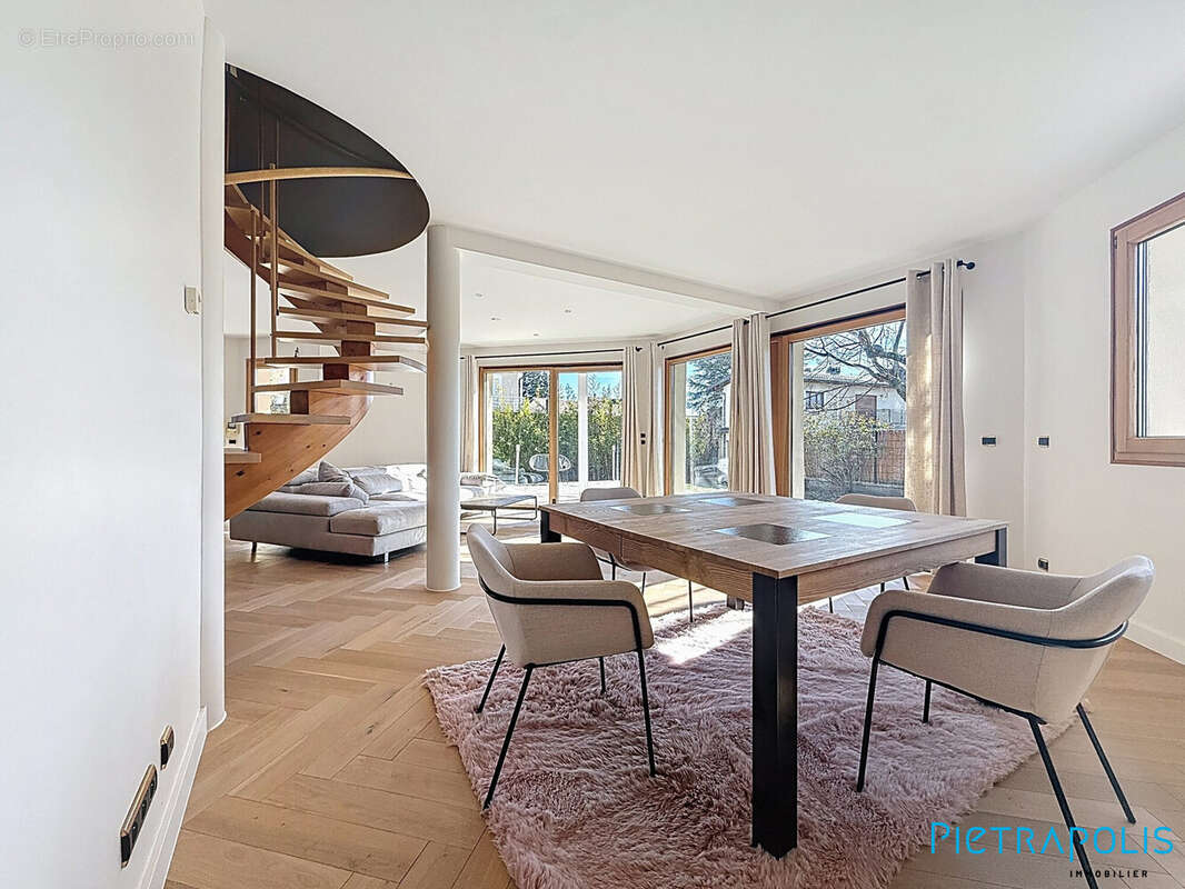 Maison à VERSONNEX