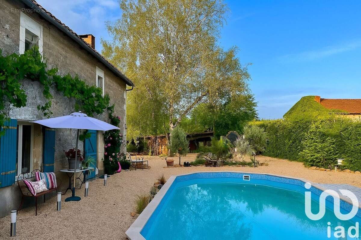 Photo 2 - Maison à VASLES