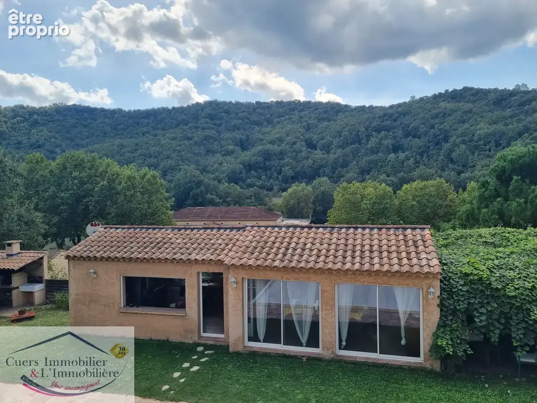 Collobrieres grande propriete de 3 logements avec piscine et garages - photo 5