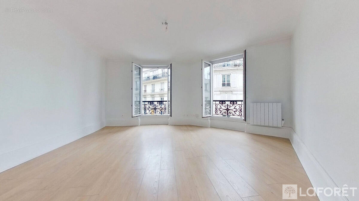 Appartement à PARIS-17E