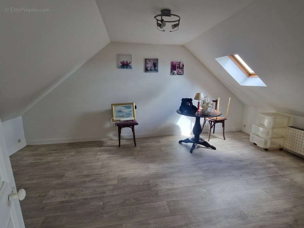 Charmante maison  en pierres bourg d'ARRADON - photo 6