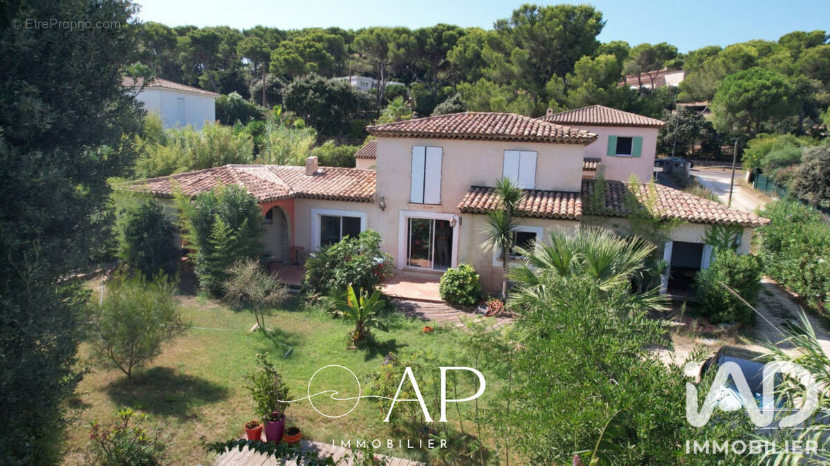 Photo 1 - Maison à HYERES