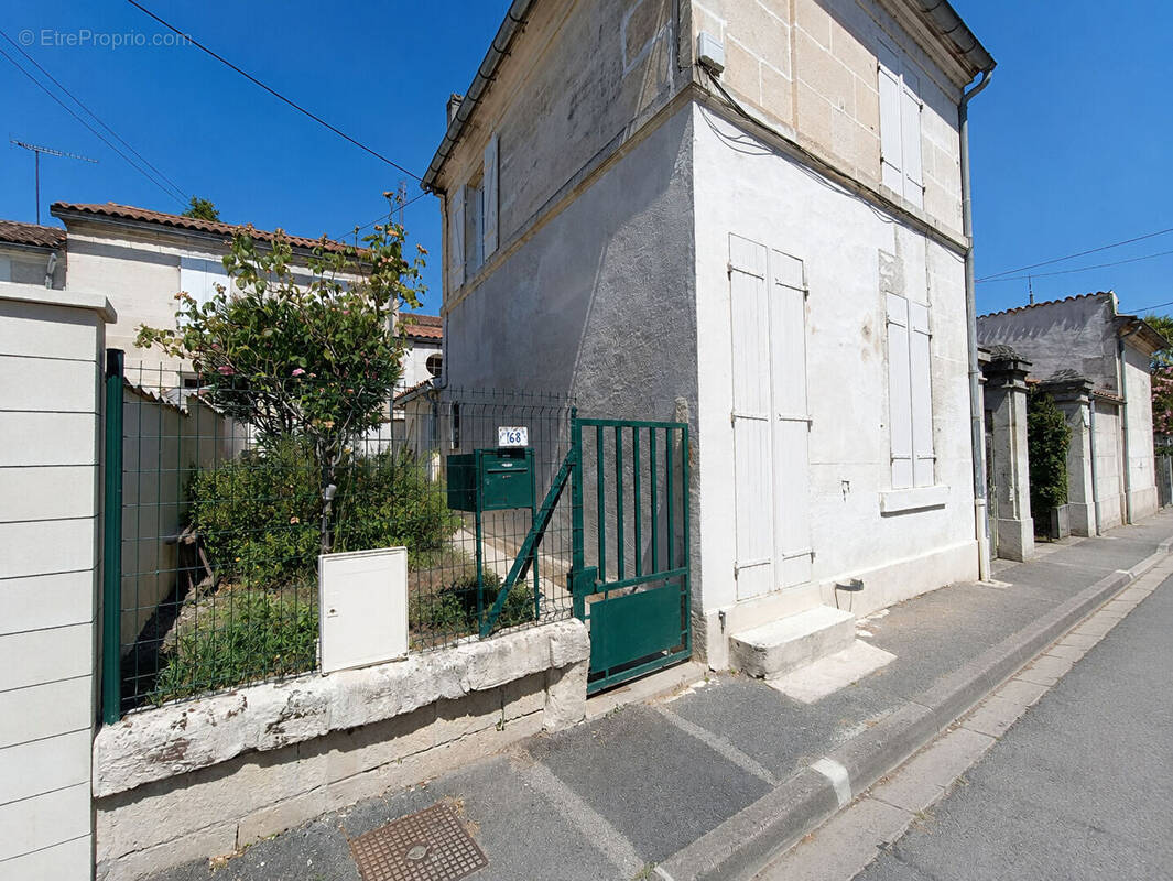 Maison à COGNAC