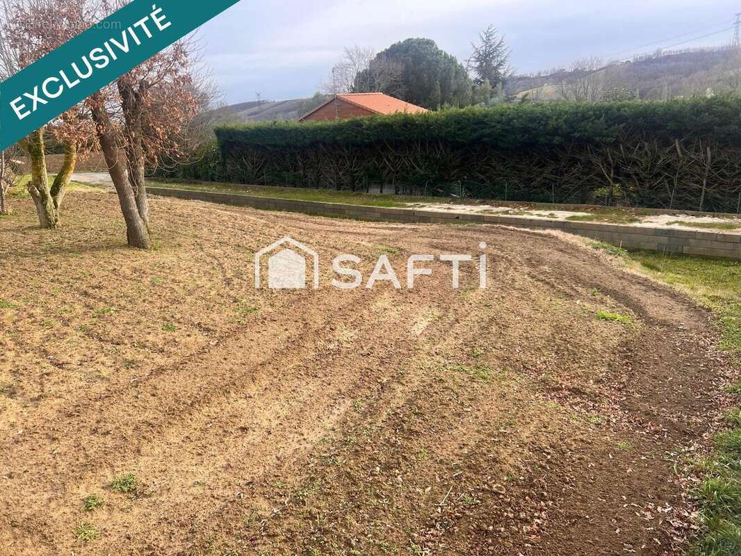 Terrain 881 m² à Noueilles  - photo 4