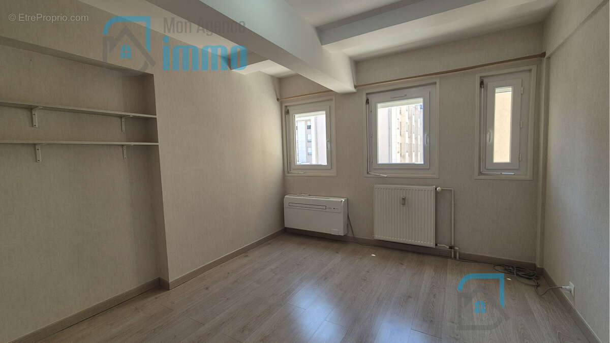 Bourges, quartier Jean Jaurès - Appartement T3 + parking - photo 6