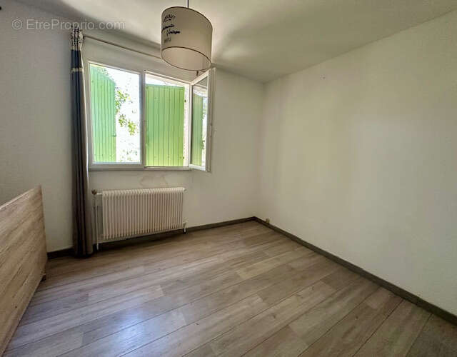 Maison à CHATEAUNEUF-LE-ROUGE