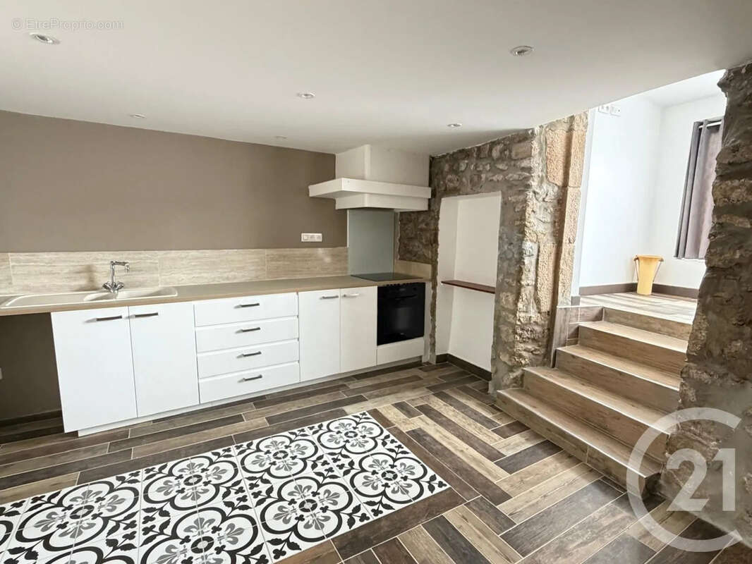 Maison 61 m² à Annonay  - photo 2