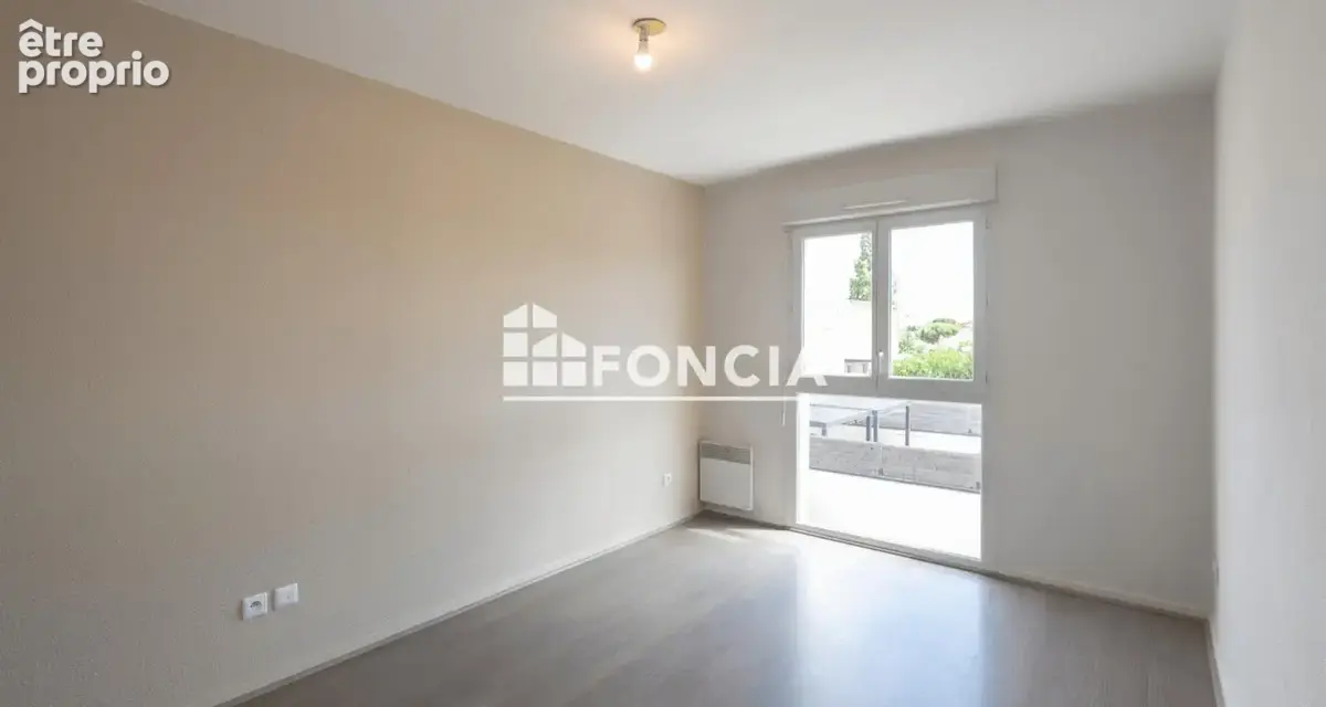 Bourg-Les-Valence - Maison 98m² - 4 chambres - Carport - photo 10
