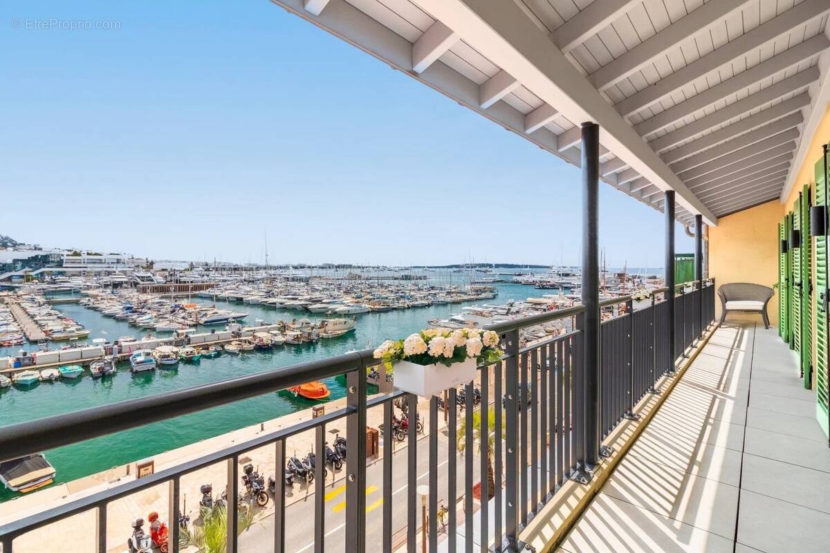 Appartement à CANNES