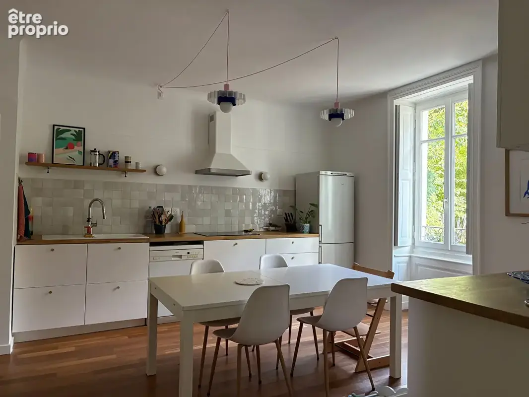 Appartement T4 de 87,50 m² au 1er étage d'un ancien hôtel particulier - photo 6