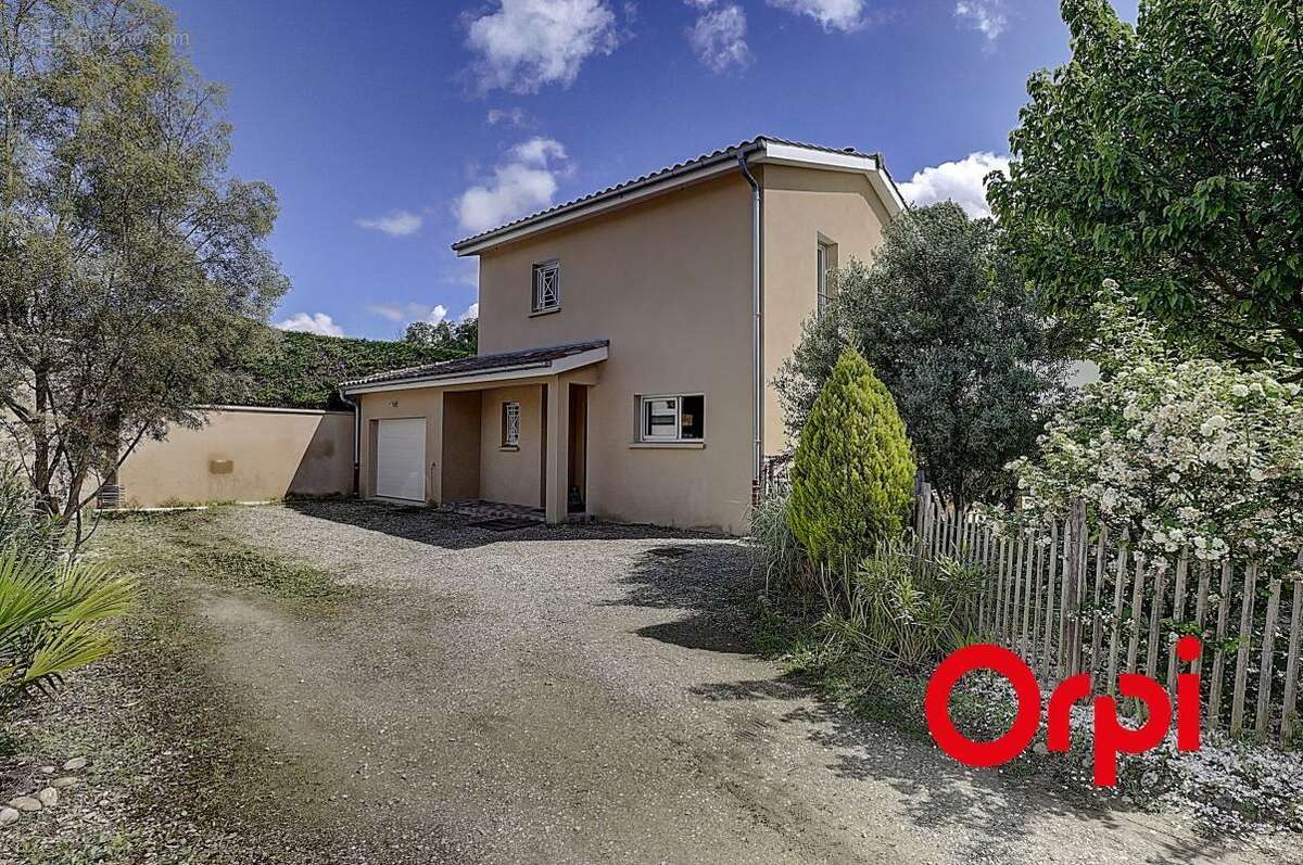 Maison à CAILLOUX-SUR-FONTAINES