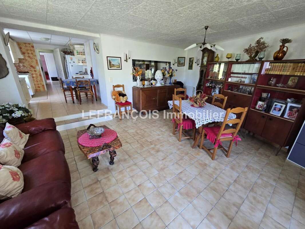 Maison à PEYMEINADE