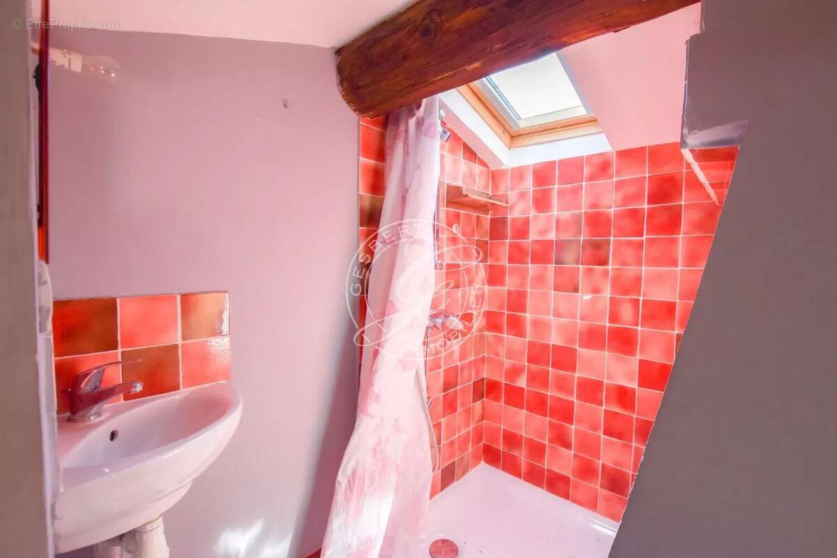 Appartement à SALERNES