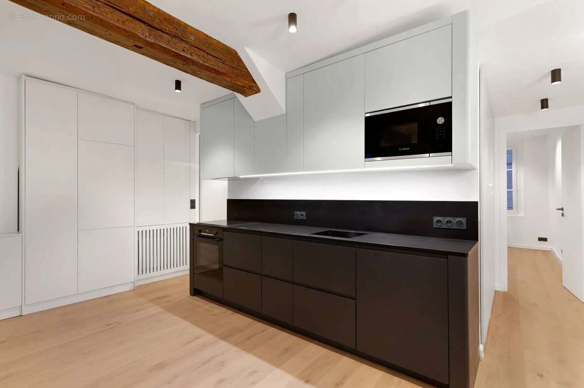 Appartement à PARIS-3E