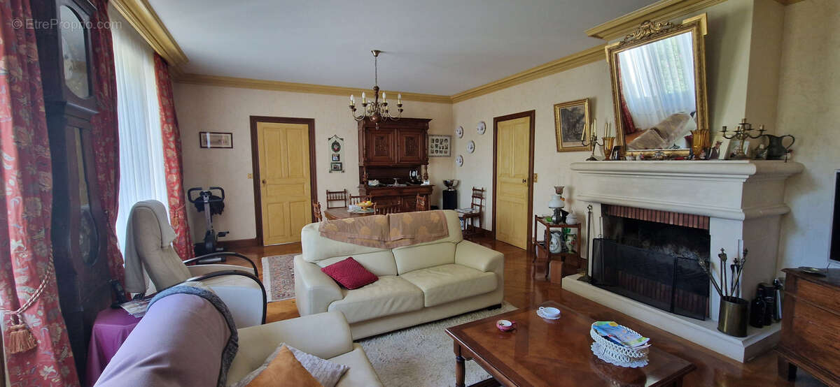 Maison à CHAVEIGNES