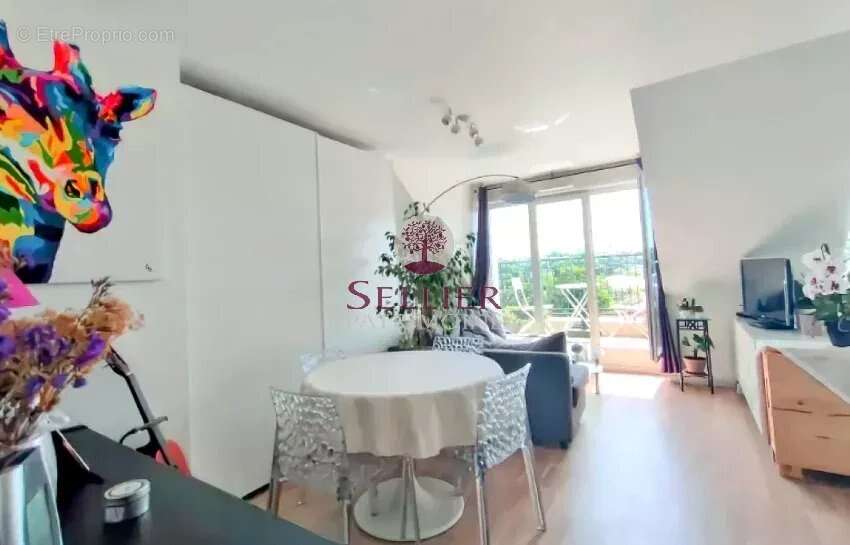 Appartement à LE PERREUX-SUR-MARNE