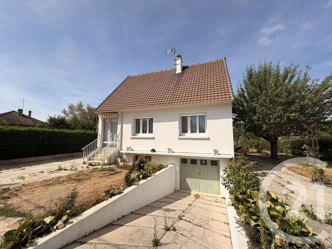 Maison 77 m² à Nangis  - photo 2