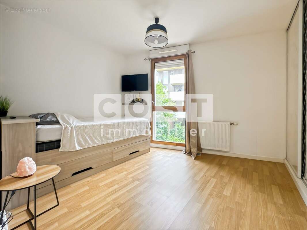 Appartement à GENNEVILLIERS