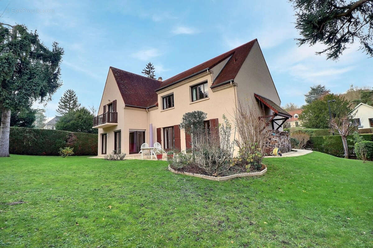 Maison à L'ETANG-LA-VILLE