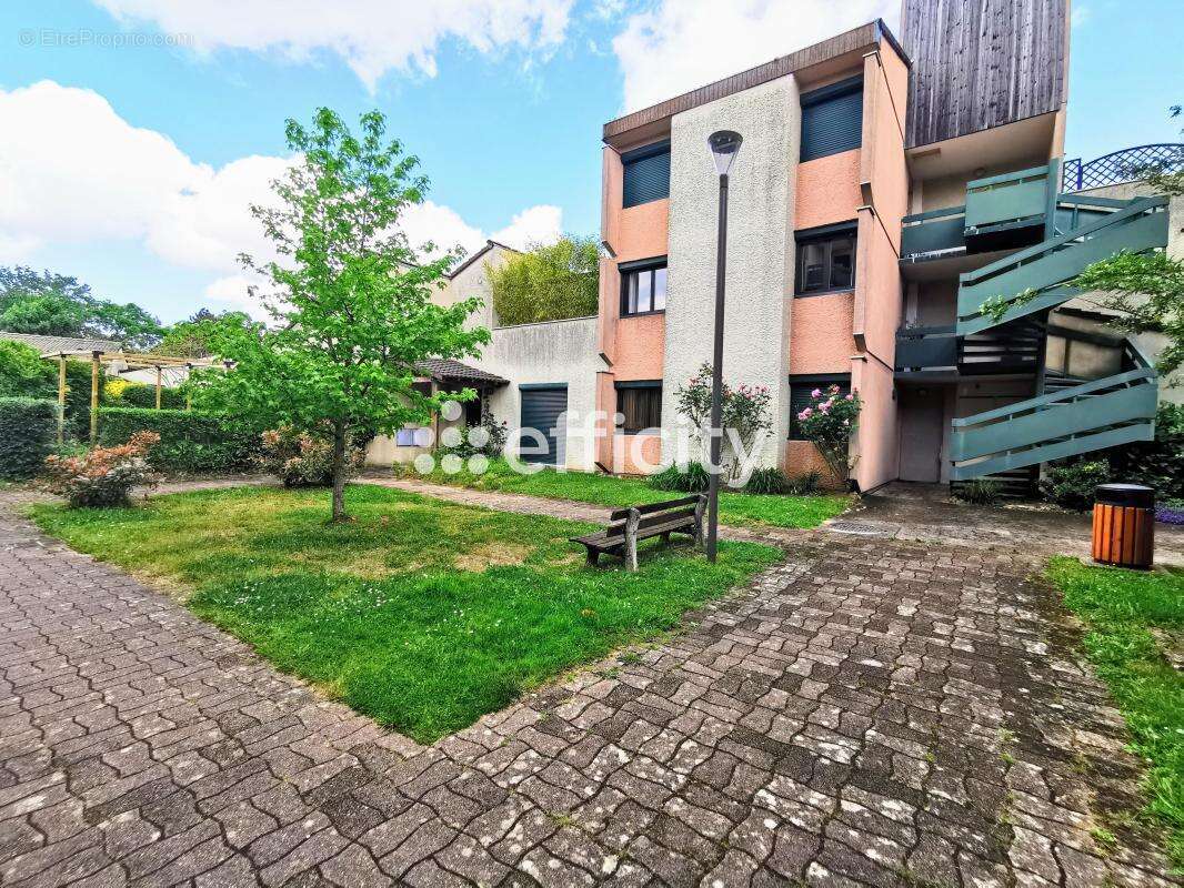 Appartement à LOGNES