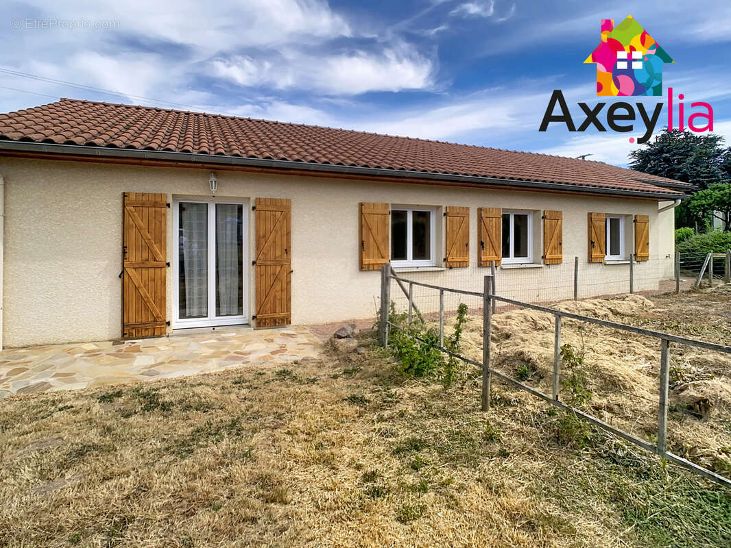 Maison à SAINT-MARTIN-D'ESTREAUX
