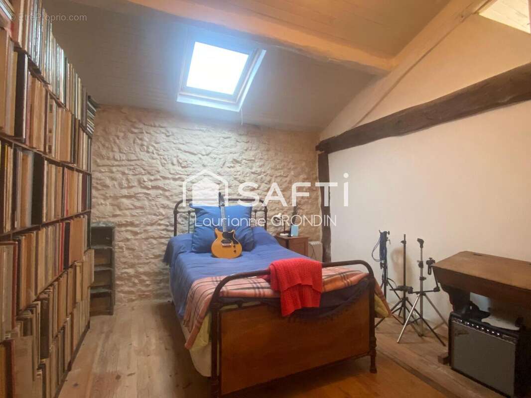 Maison 281 m² à Mazeray  - photo 7