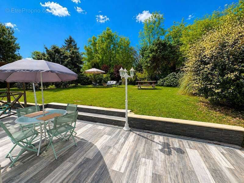 Maison à CHATEAUFORT