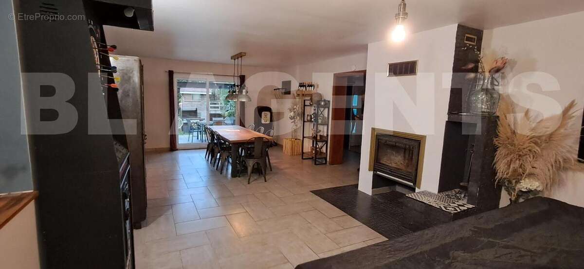 20250925_183826 - Maison à ISSANCOURT-ET-RUMEL