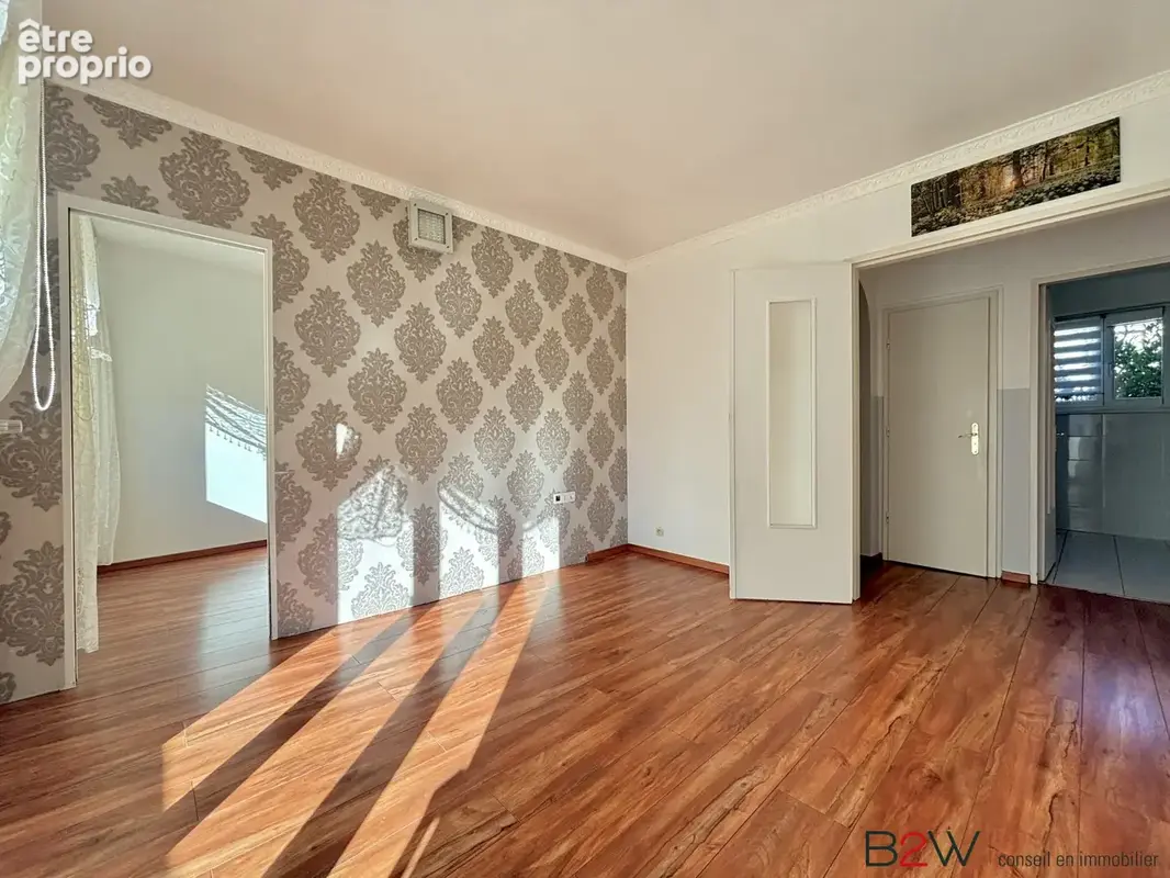 Appartement 4 pièces 71 m² à vendre à Strasbourg (67100) - photo 2