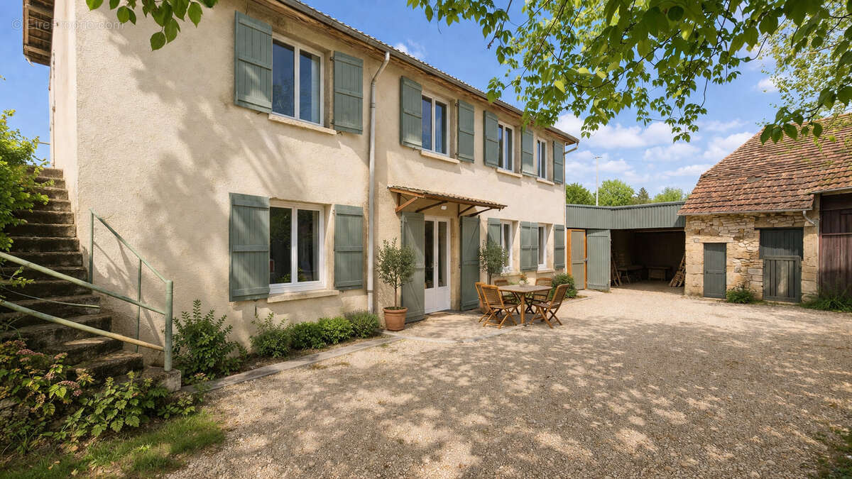 Maison à CAVAGNAC