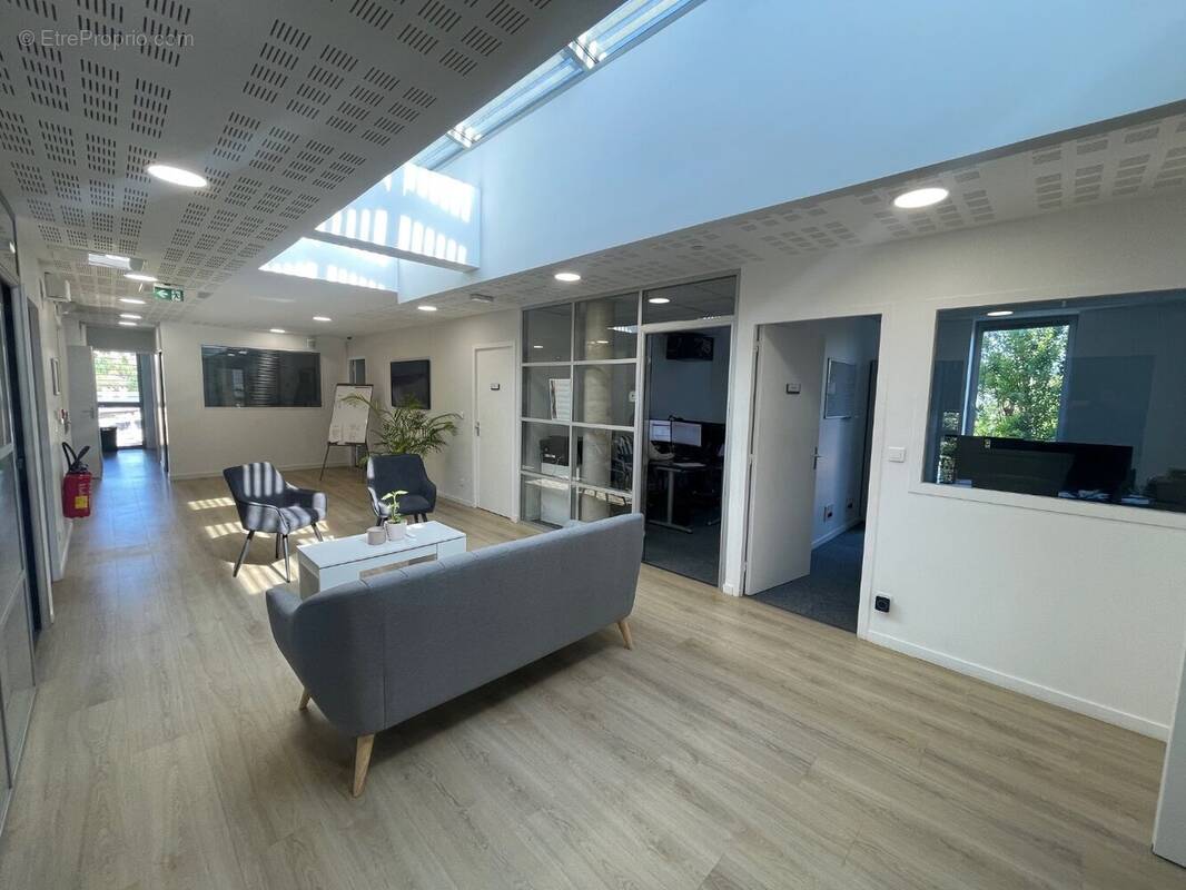 Commerce à PRADES-LE-LEZ