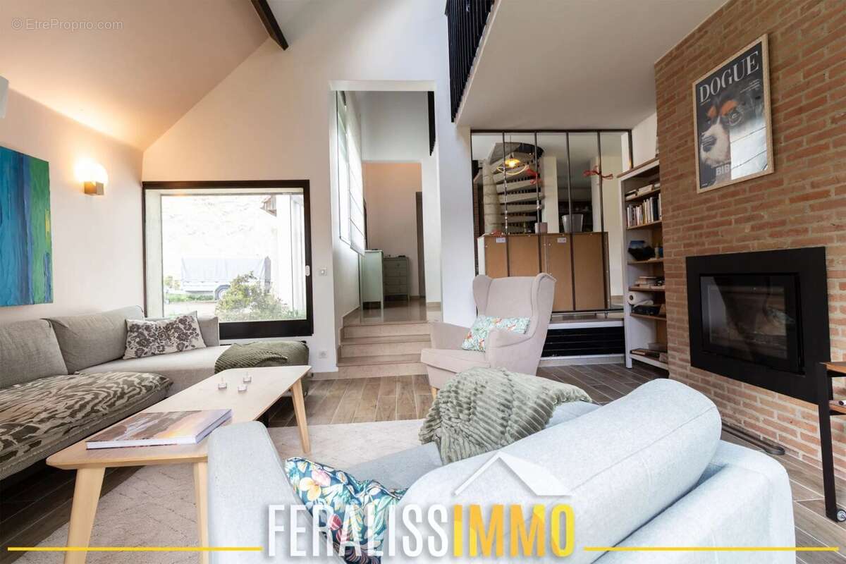 Maison à JOUY-LE-MOUTIER