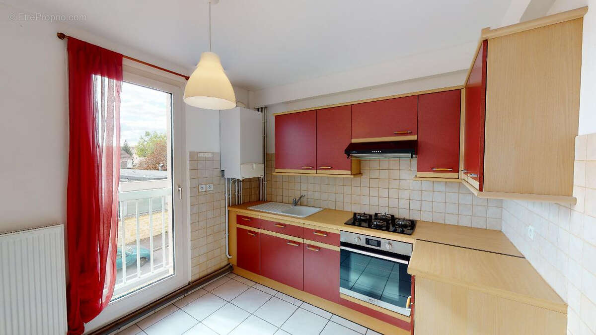 Appartement à ISSOU