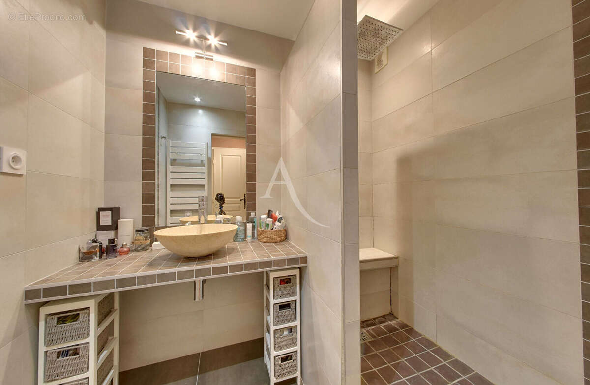 Appartement à LE PERREUX-SUR-MARNE