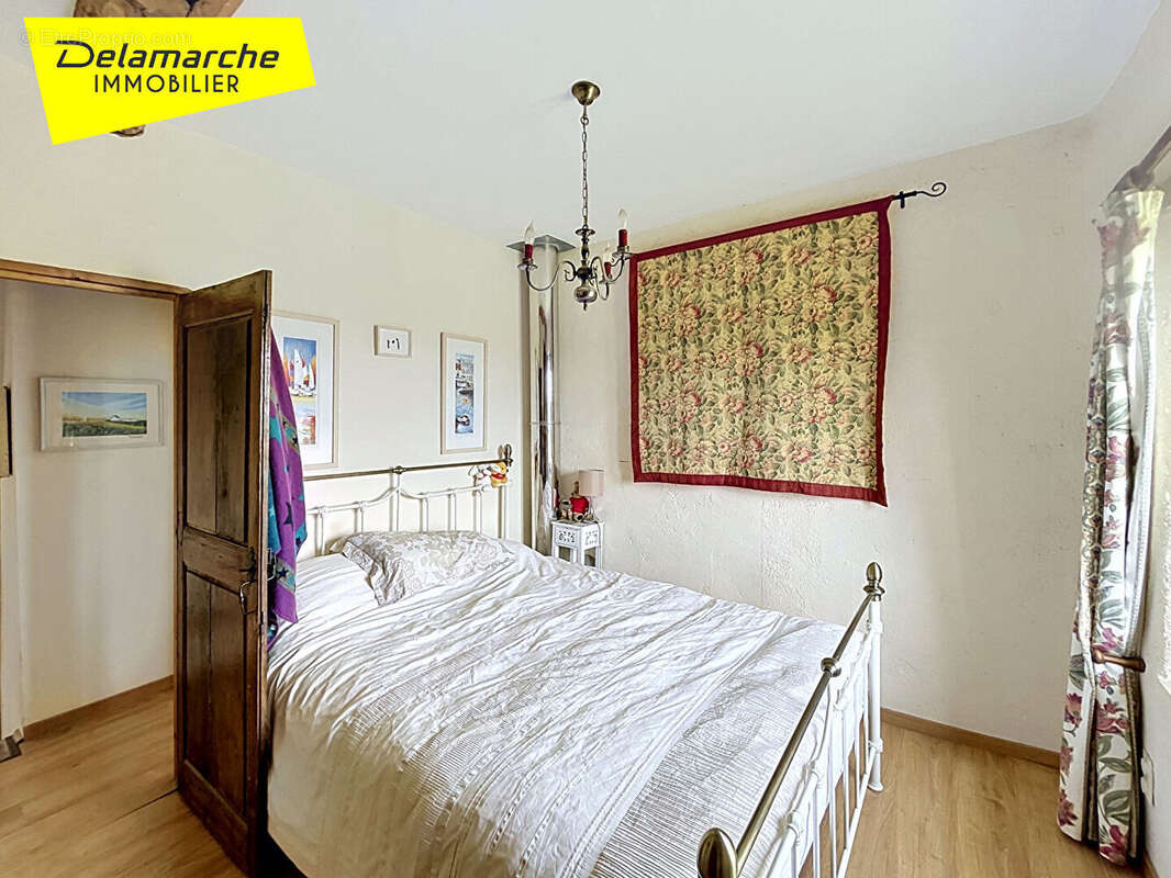 Ensemble de 2 maisons à vendre à Guehebert (50210) sur env. 1350m² de terrain - photo 6