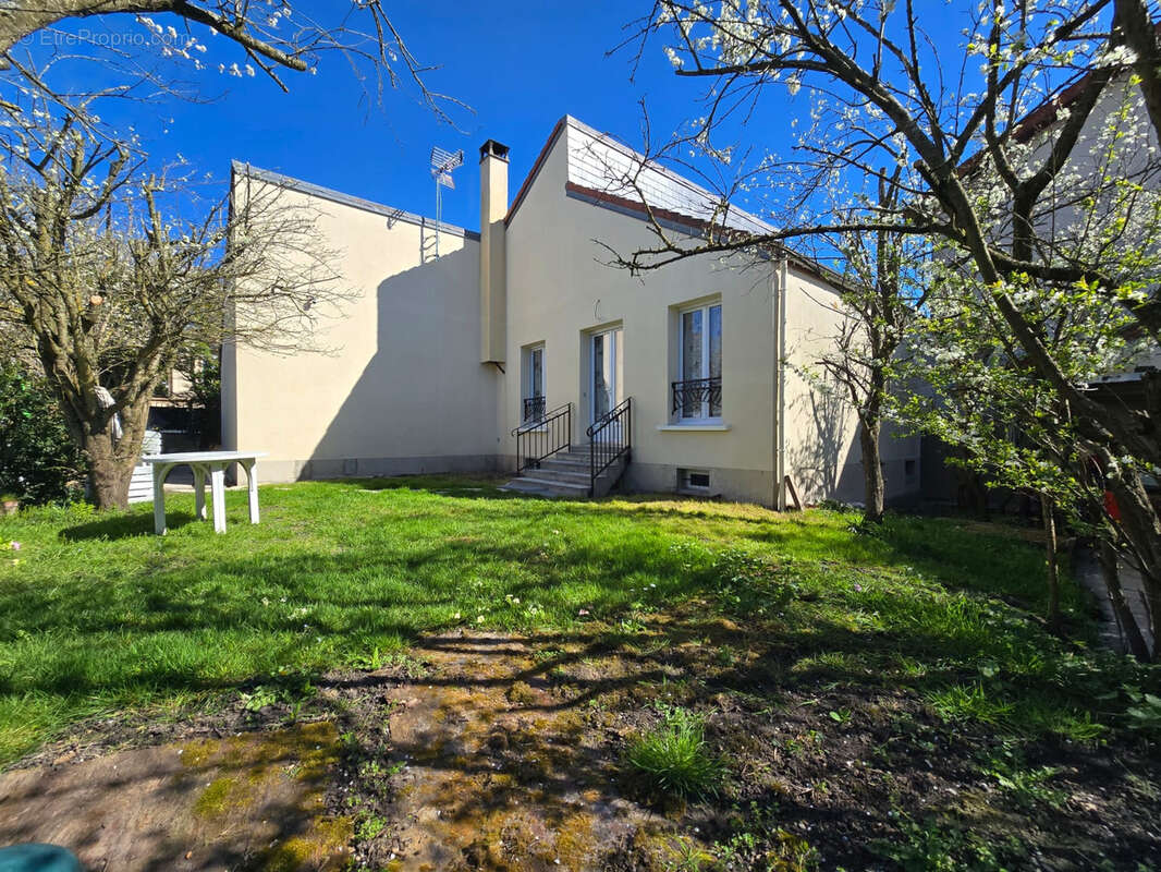 Maison à NEUILLY-PLAISANCE