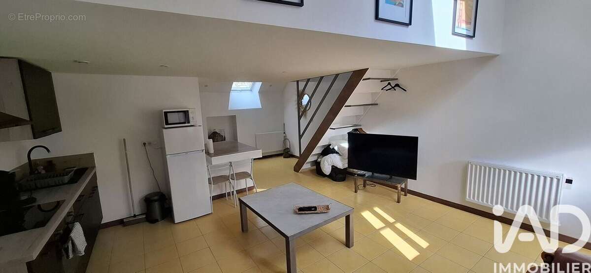 Photo 2 - Appartement à VILLENEUVE-SUR-YONNE