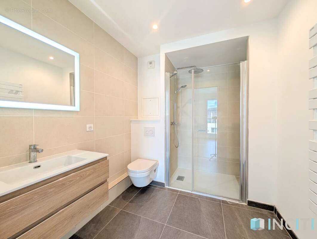 Appartement à ISSY-LES-MOULINEAUX