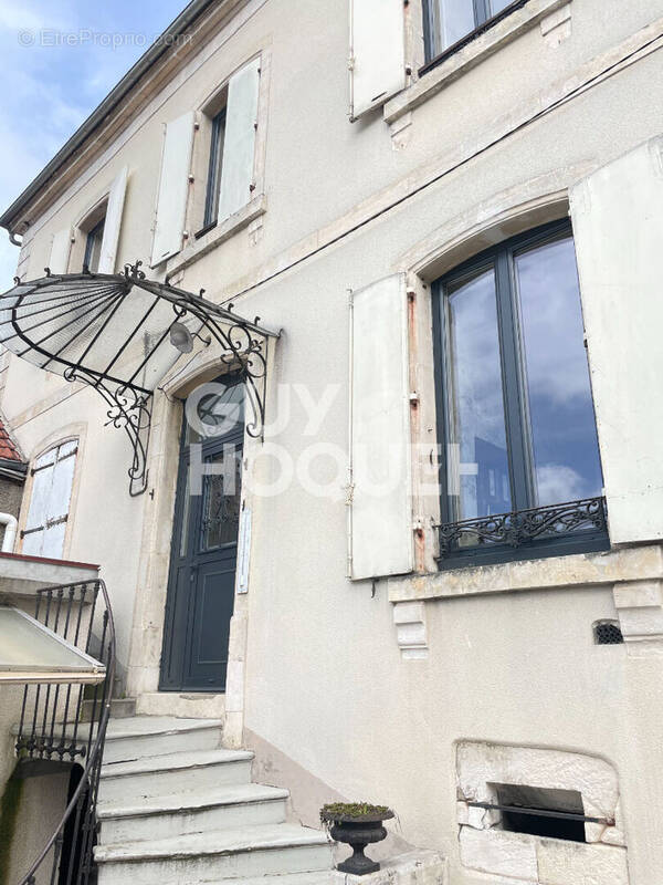 Maison à SAINT-DOULCHARD